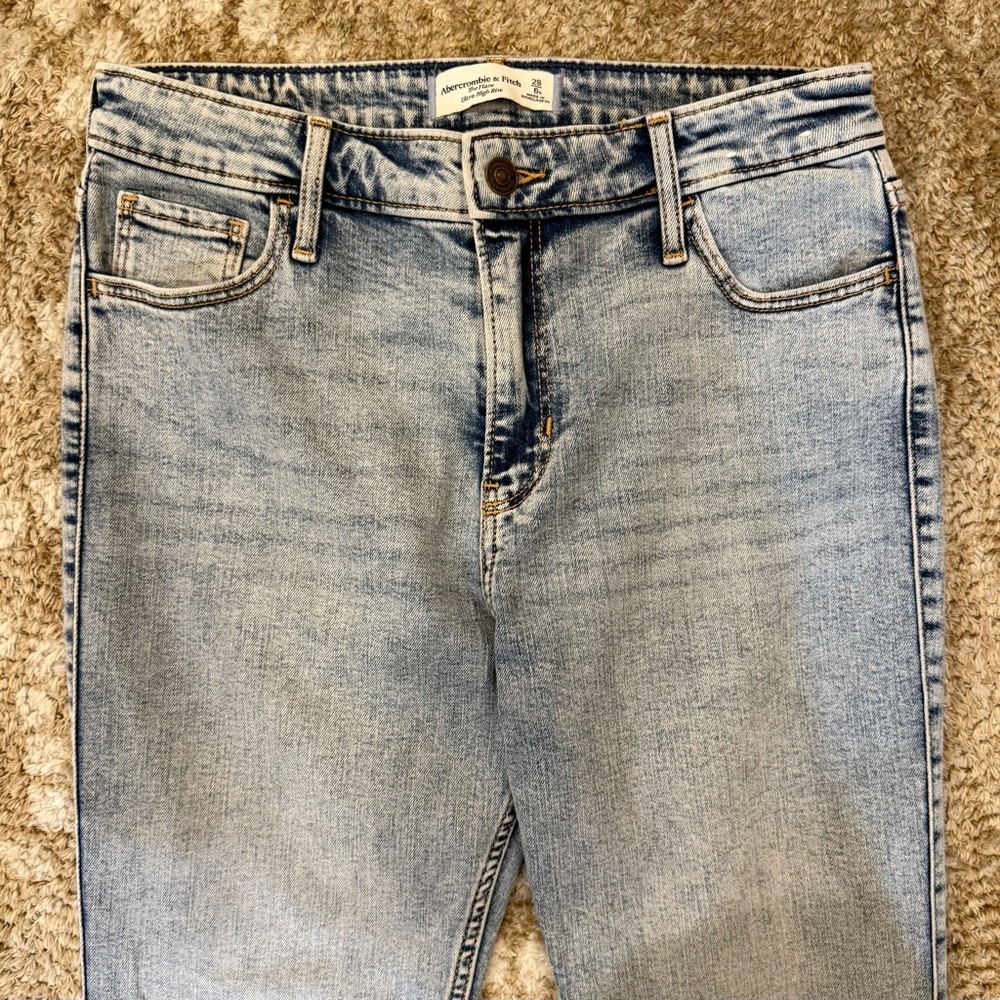 Abercrombie & Fitch Light Wash High Rise Flare Jeans - Picture 2 of 3